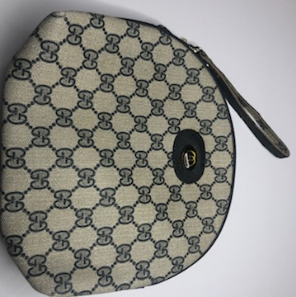 👜 Vintage Gucci Zipper Clutch | Blue & Tan Classic Logo Print 👛